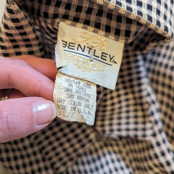 Vintage Bentley cream and black plaid slightly cropped button down size M - Picture 7 of 8